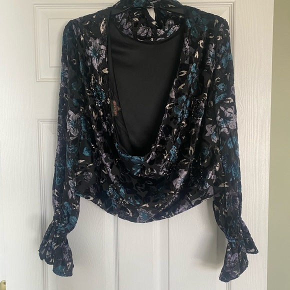 Backless Velvet Top - Picture 2 of 2